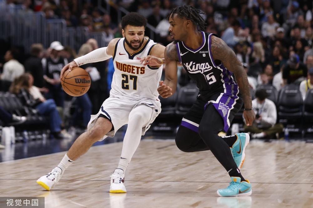 持着场均接 持着场均接