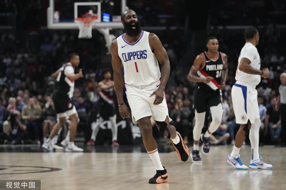 他在场上的 他在场上的