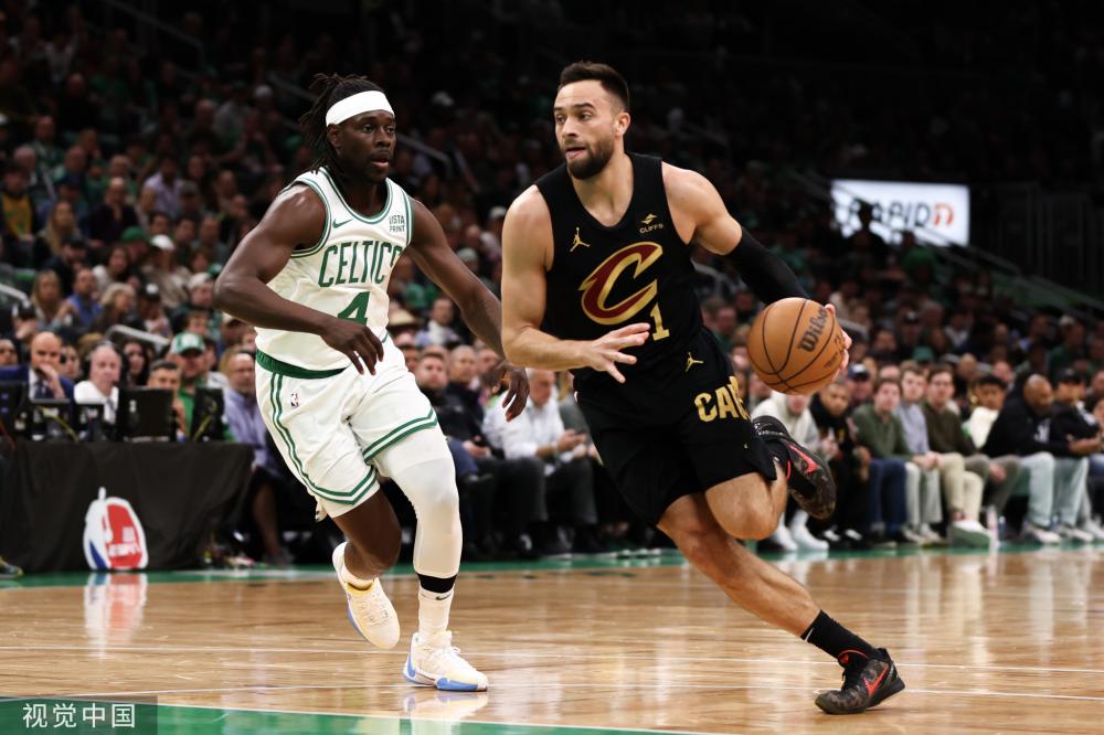 高额年薪虽 高额年薪虽